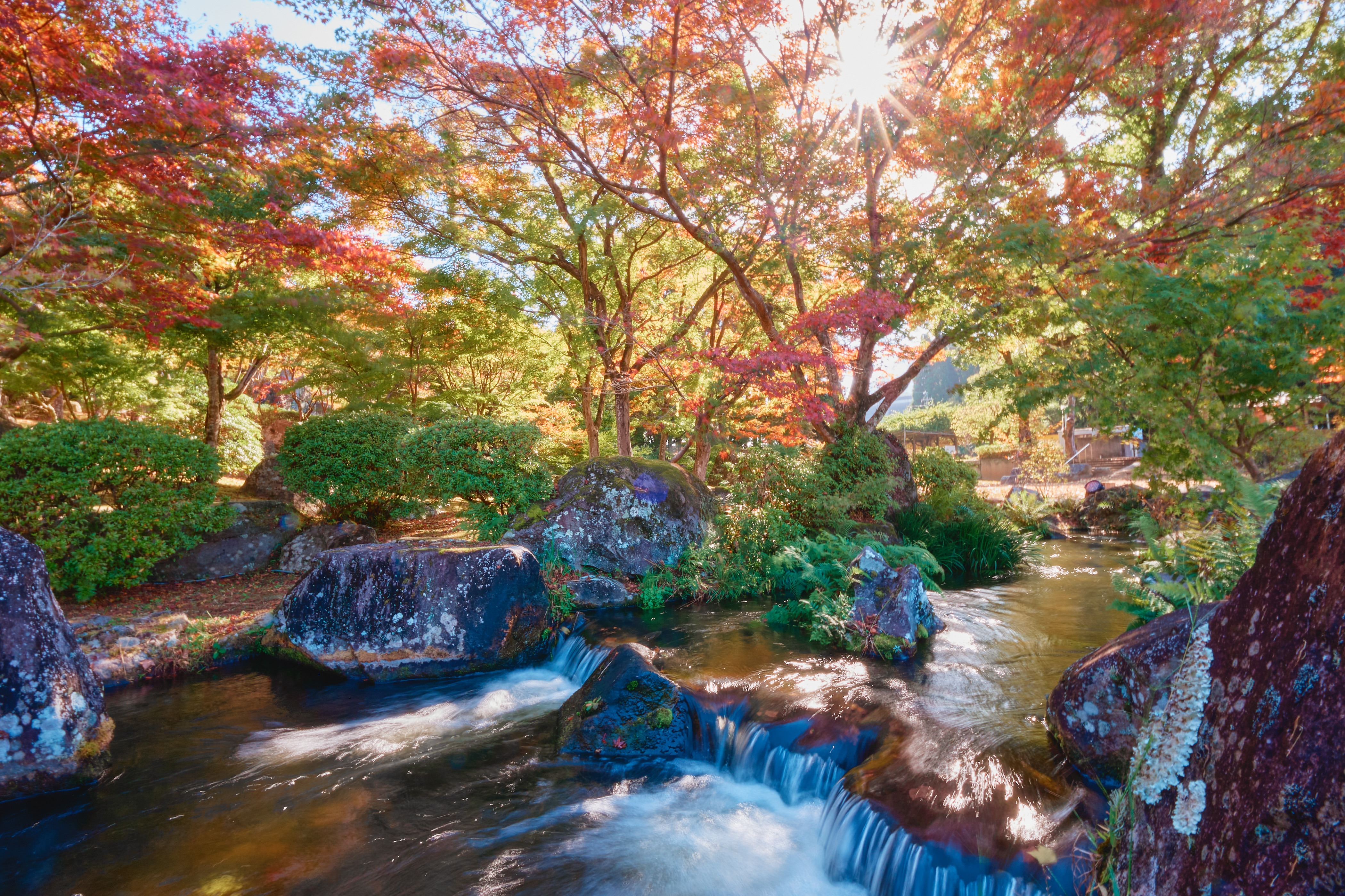 渓石園